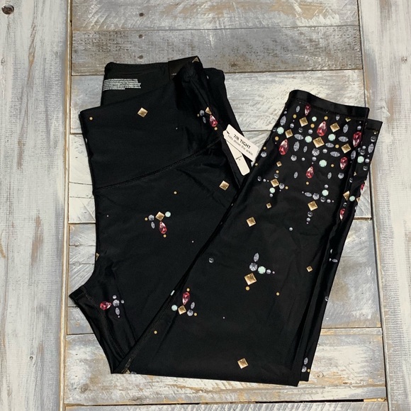 🖤Victoria's Secret Sport 7/8 size XL🖤 - Picture 2 of 4